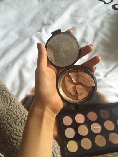 Broken Compact Powder