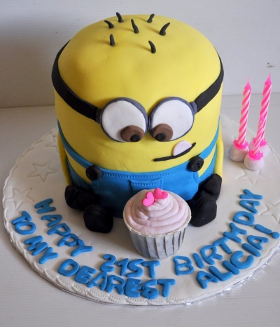 Despicable Me's Minion Cake