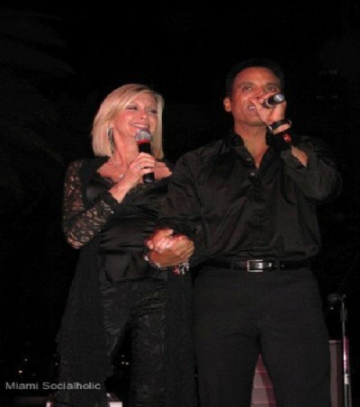 Every Time It Snows - Olivia Newton John & Jon Secada