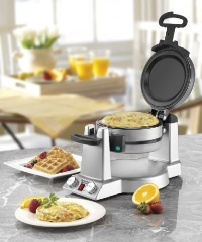 Omelet and waffle machine