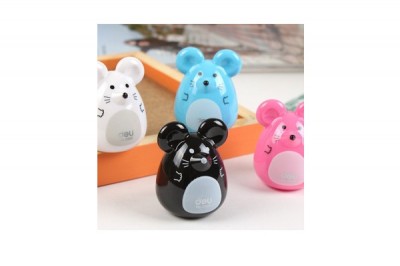 No Office Screams For This Little Mouse