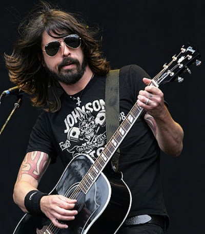 Dave Grohl Net Worth ($225 Million)