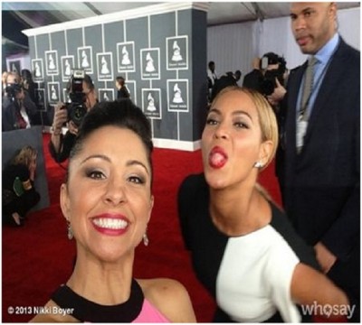 Beyonce Photobombs Nikki Boyer