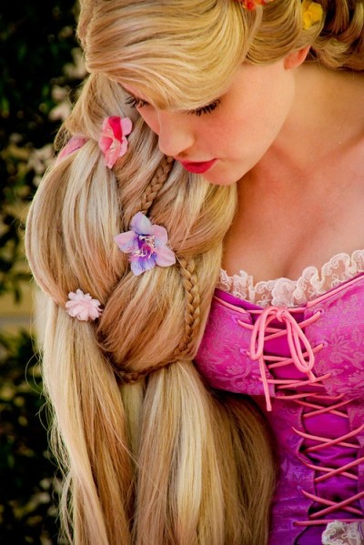 Rapunzel cosplay