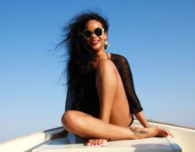Rihanna's Feet And Legs
