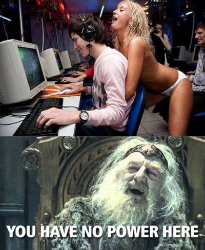 This Hot Girl And Gamer Guy