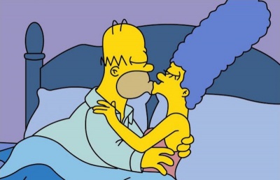 Homer And Marge Simpson - The Simpsons