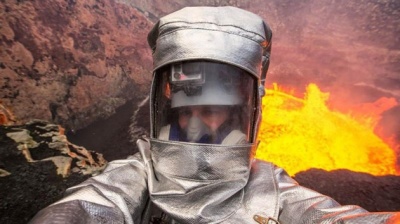 A Valcano? but first let me take a selfie