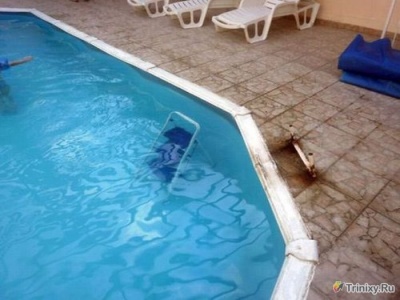 No Swimming Pool Ladder? No Problem!