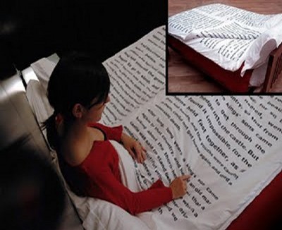 Story printed bed sheet